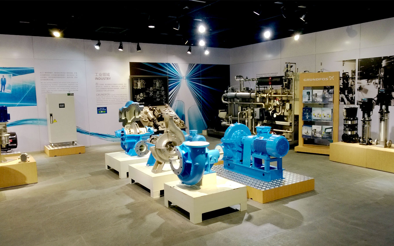 格兰富水泵-品牌VI设计-本土化设计-画册设计-展示设计-室内.jpg