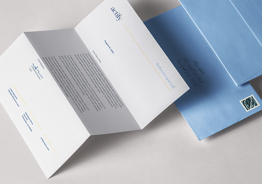 蓝色的信纸信封设计.jpg